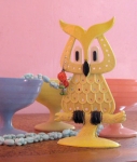 Cute Vintage 70s Metal Owl Earring Tree 02.jpg