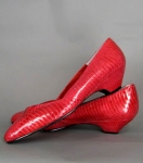 Sleek Vintage 80s Red Snakeskin Pumps 02.jpg